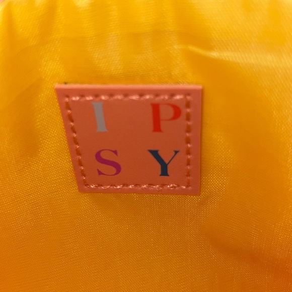 3/$10 Ipsy Glam Bag New Unused May 2020 Ombré Travel Cosmetics Bag Pink & Yellow - Picture 4 of 6
